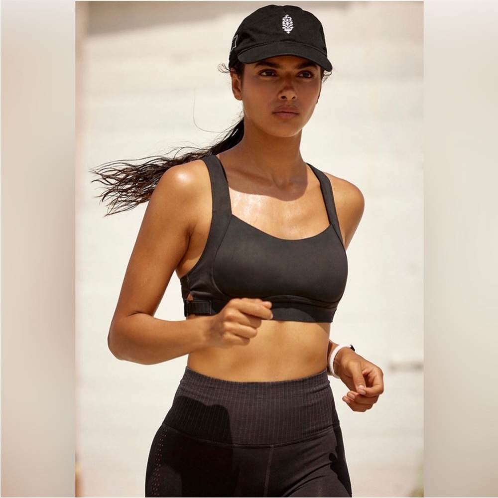 NWT- FP Movement- Make a move bra, Black, Sz Lrg, Multi adjustable straps! - Picture 2 of 16